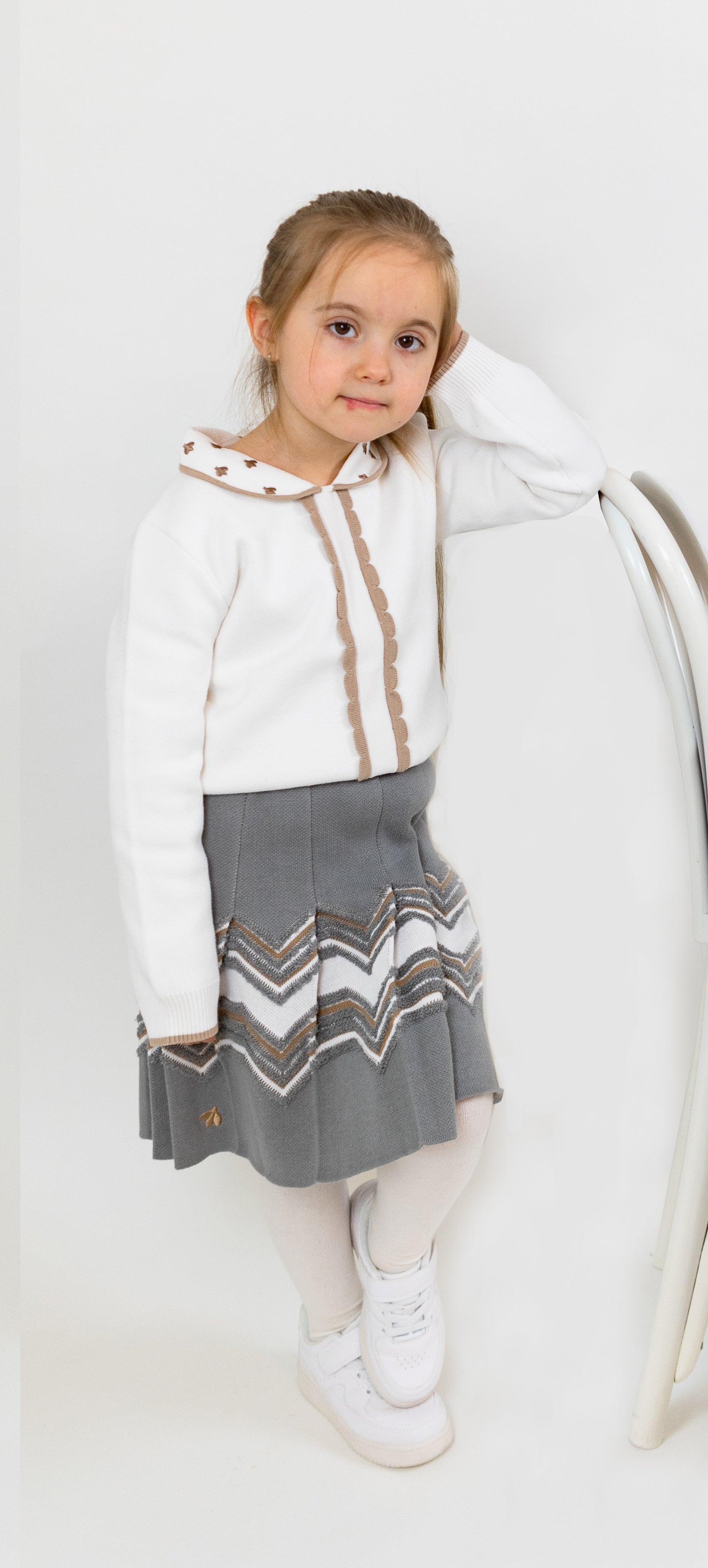 Soft Knitted Sweater with Collar and Scalloped Front Placket